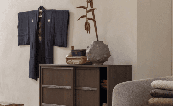 Kastje en muur Japandi stijl