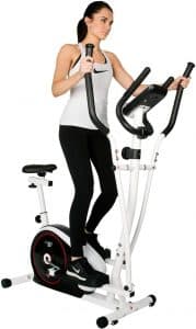 Vrouw op een crosstrainer